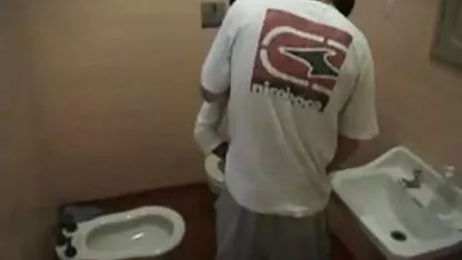 Schwanger rasierte geile sexfilme hd teen saugt und fickt einen großen Schwanz
