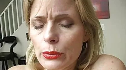 Große kostenlose pornos hd Blondine mit echten groß Brüste
