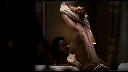 Hübsche Freundin hd sexfilme gratis gibt einen hot handjob, bis er cums