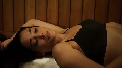 Spanische Schönheit hämmerte auf freie sexfilme in hd der couch